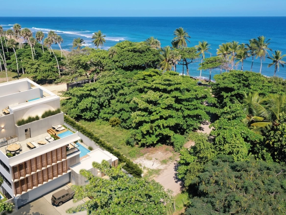 Beachfront Condo at Encuentro