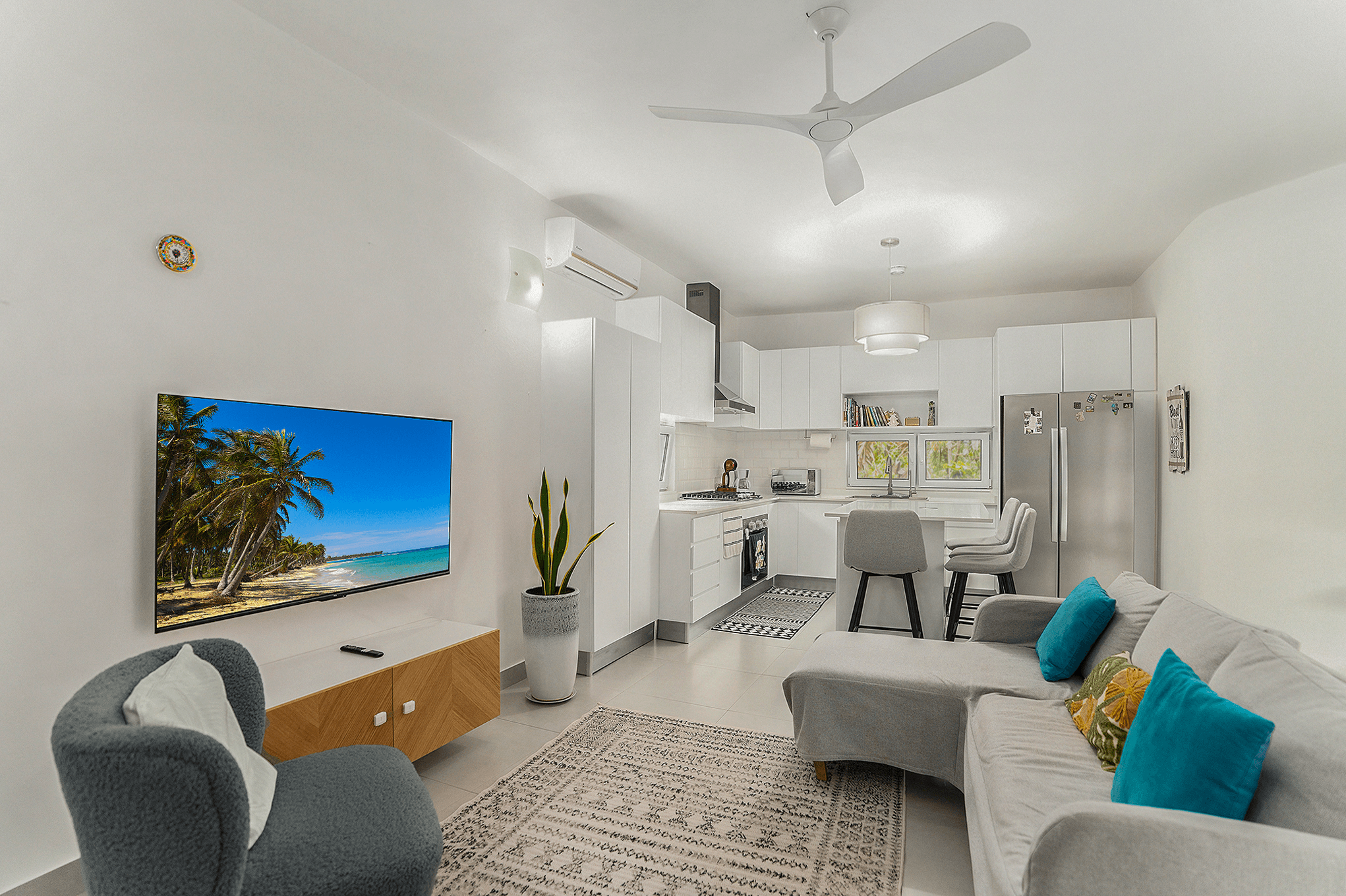 Move-In Ready 2-Bedroom Condo in Procab