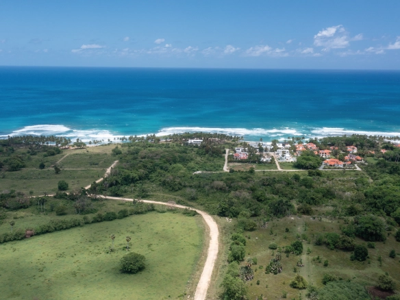 Exclusive Lot Steps from the Beach in Playa Encuentro